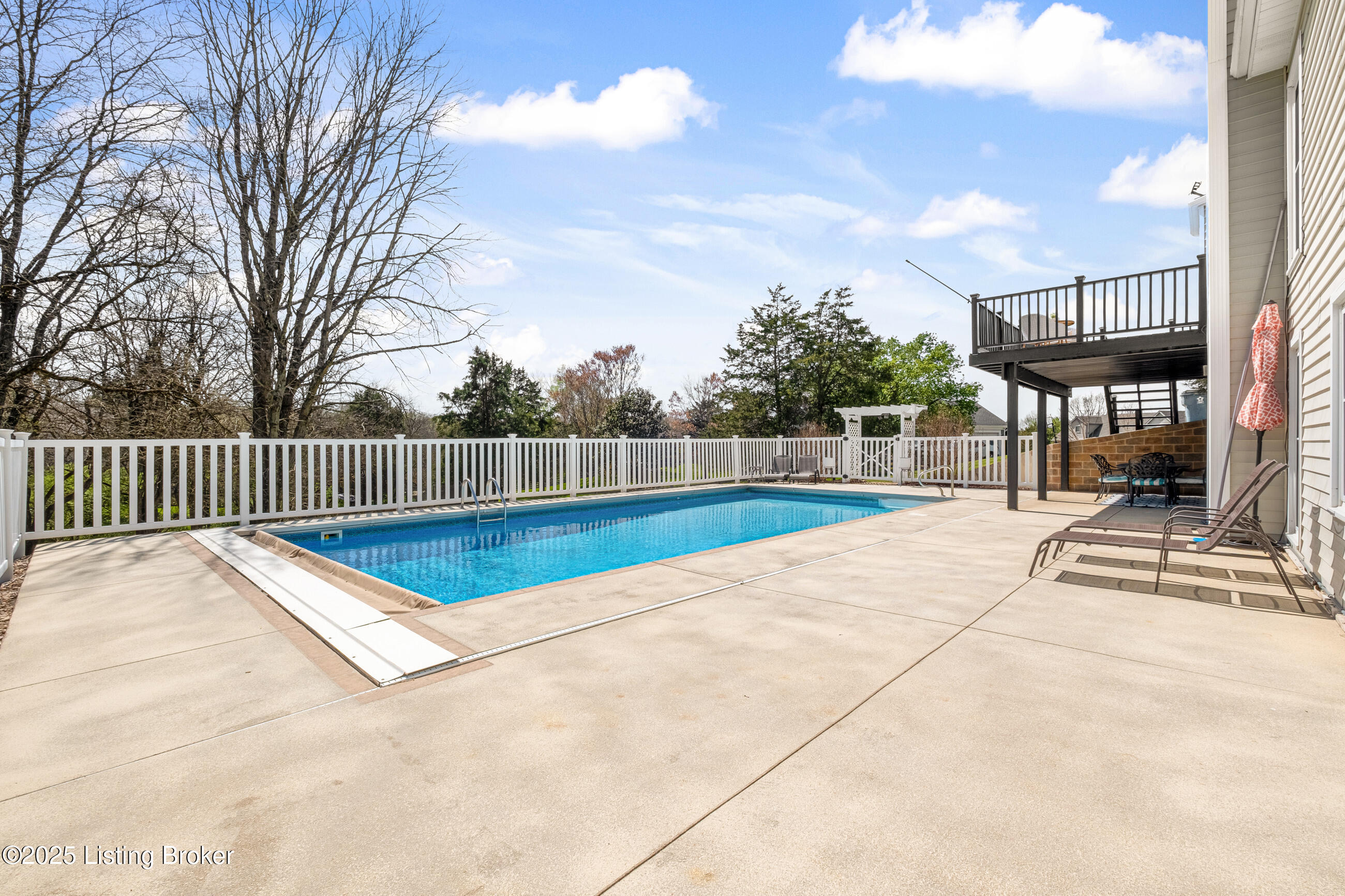2106 Martybrook Ct, La Grange, Pennsylvania image 5