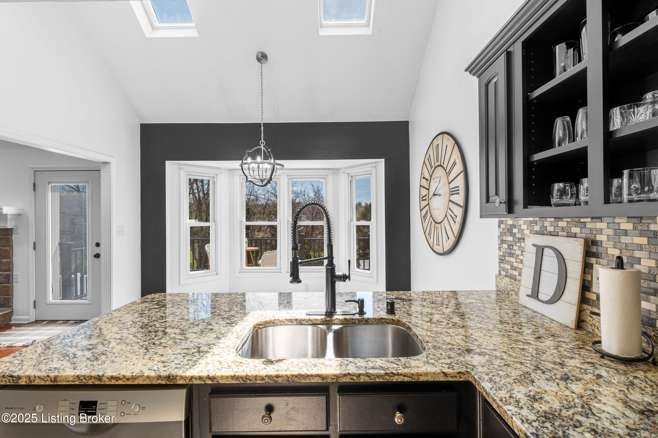 2106 Martybrook Ct, La Grange, Pennsylvania image 11