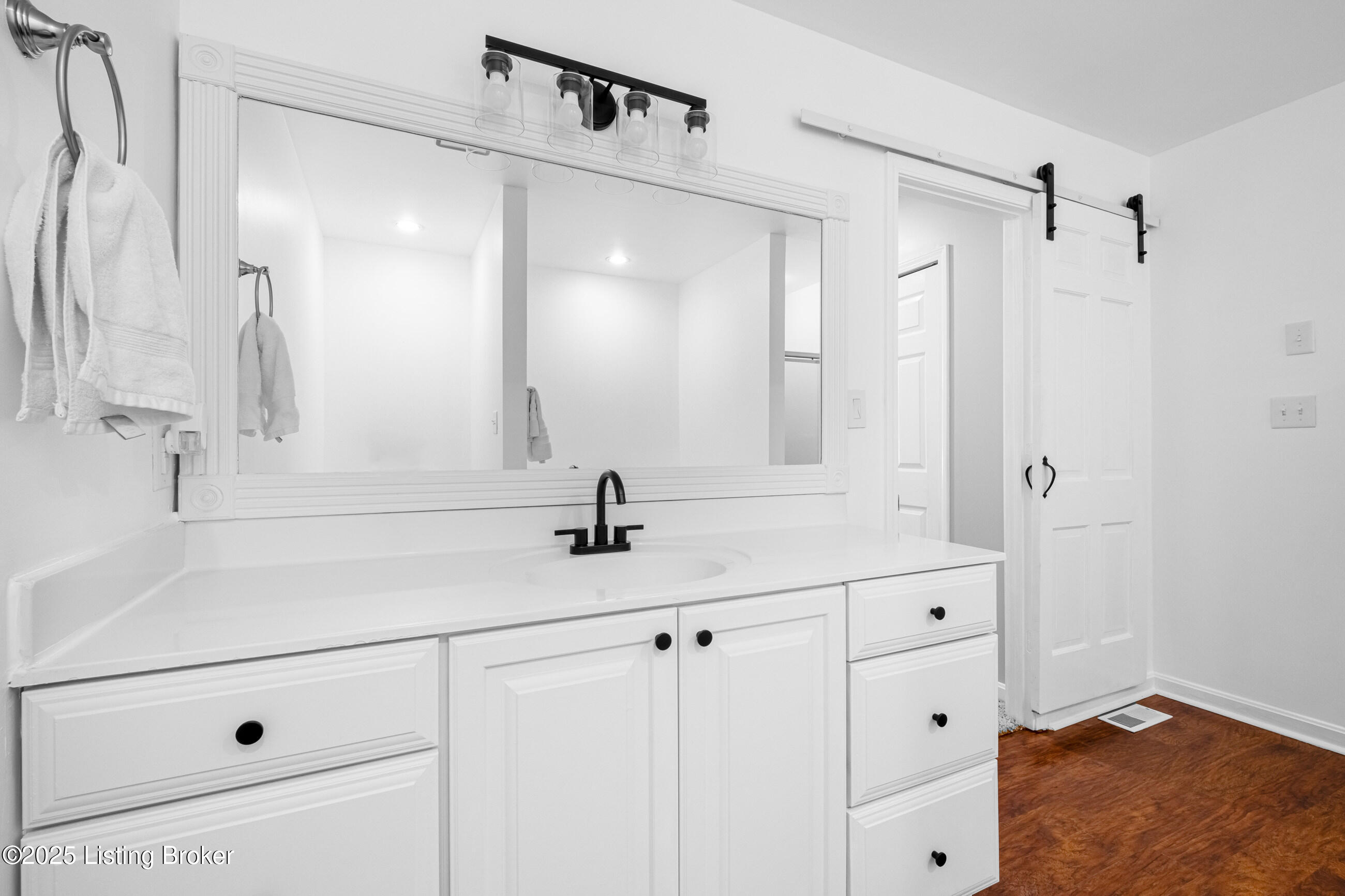 2106 Martybrook Ct, La Grange, Pennsylvania image 23