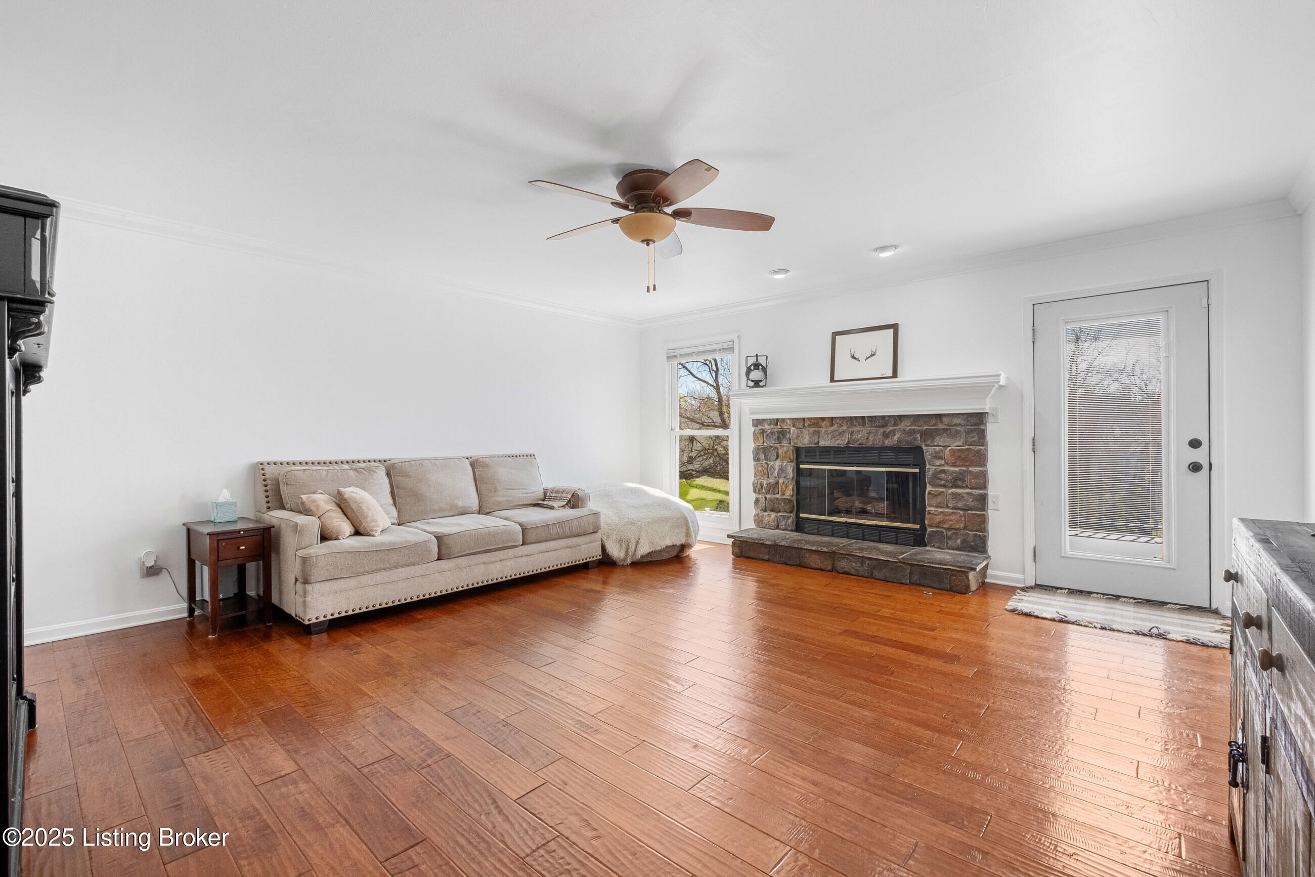 2106 Martybrook Ct, La Grange, Pennsylvania image 17