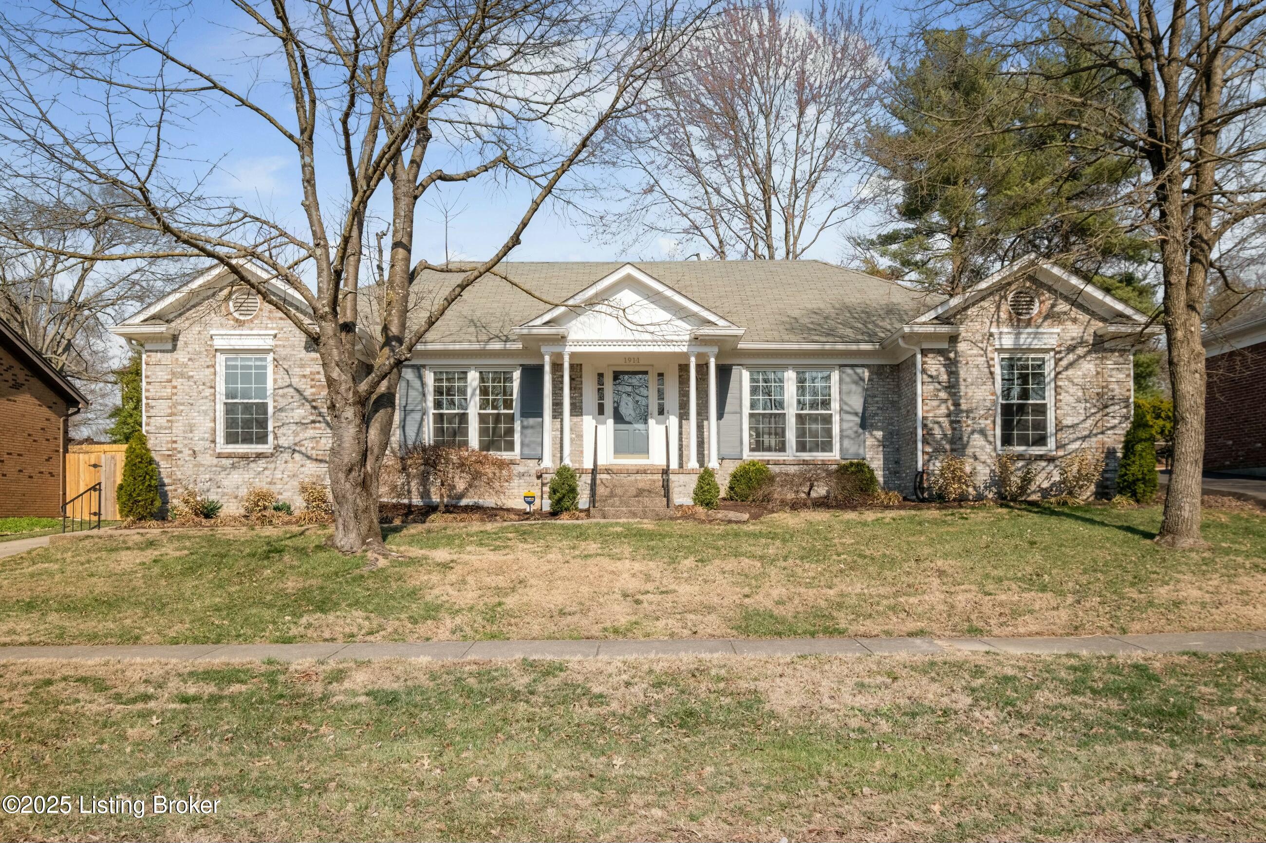 1911 Bainbridge Row Dr, Louisville, Kentucky image 2
