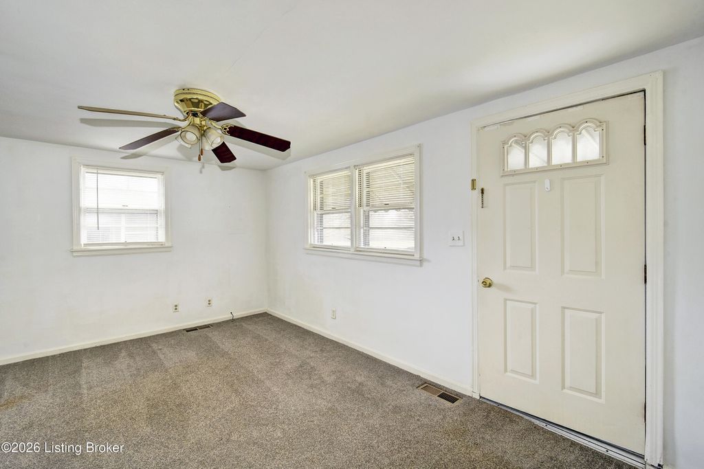 Photo of 10103 Caldwell Dr, Jeffersontown, KY 40299 (MLS # 1710936)