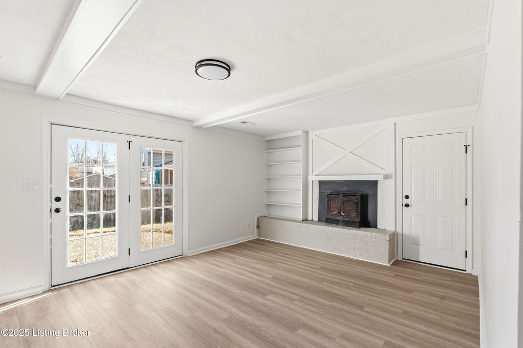 Photo of 8011 Cortland Dr, Louisville, KY 40228 (MLS # 1705942)