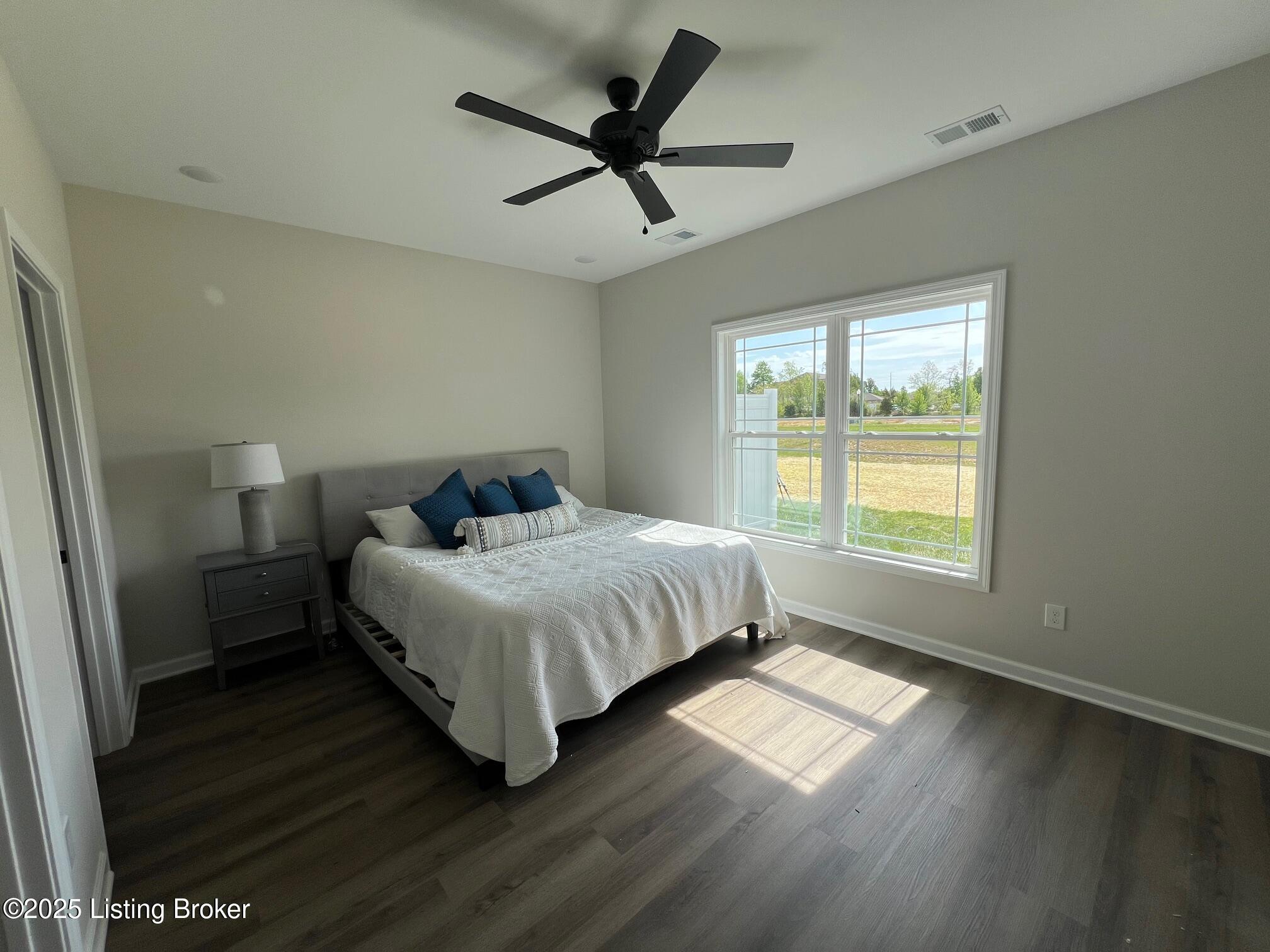 11015 Brookley Dr, Louisville, Kentucky image 4