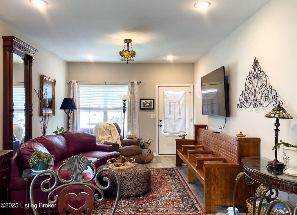 Photo of 809 Rosemary Ln, La Grange, KY 40031 (MLS # 1696363)