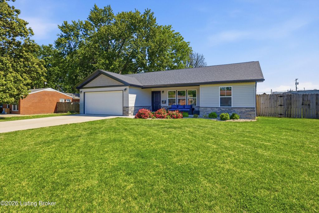Photo of 6406 Venango Dr, Louisville, KY 40258 (MLS # 1717214)