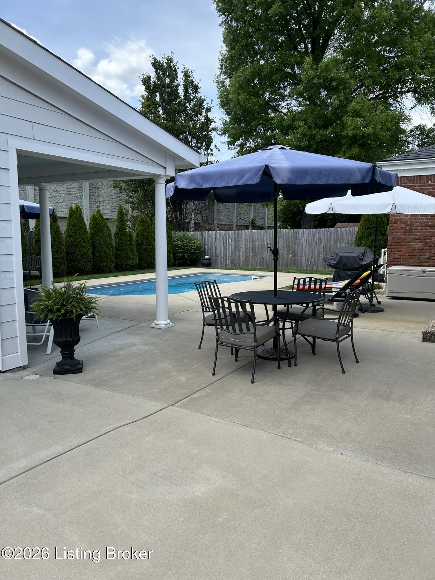 7016 Chippenham Rd