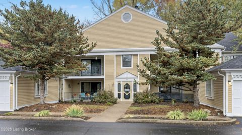 Photo of 818 Washburn Ave #APT 1-A, Louisville, KY 40222 (MLS # 1703036)