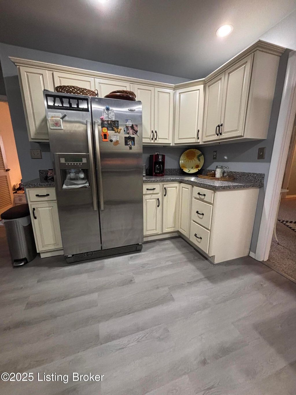 Photo of 614 Shawnee Dr, Campbellsville, KY 42718 (MLS # 1705745)