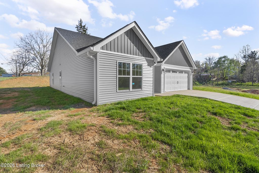 Photo of 8 Wilma Ave, Radcliff, KY 40160 (MLS # 1719202)