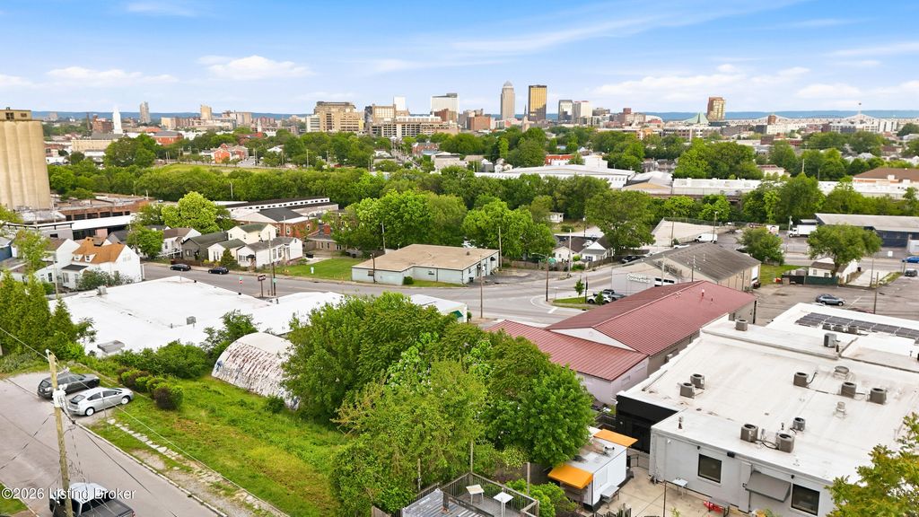 Photo of 1014 Hull St, Louisville, KY 40204 (MLS # 1717038)