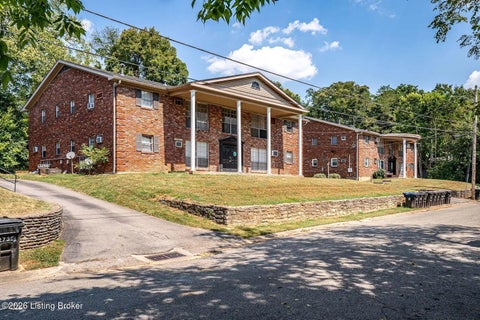 Homes For Sale - 2739 Brownsboro Rd<br/> Louisville, KY 40206
