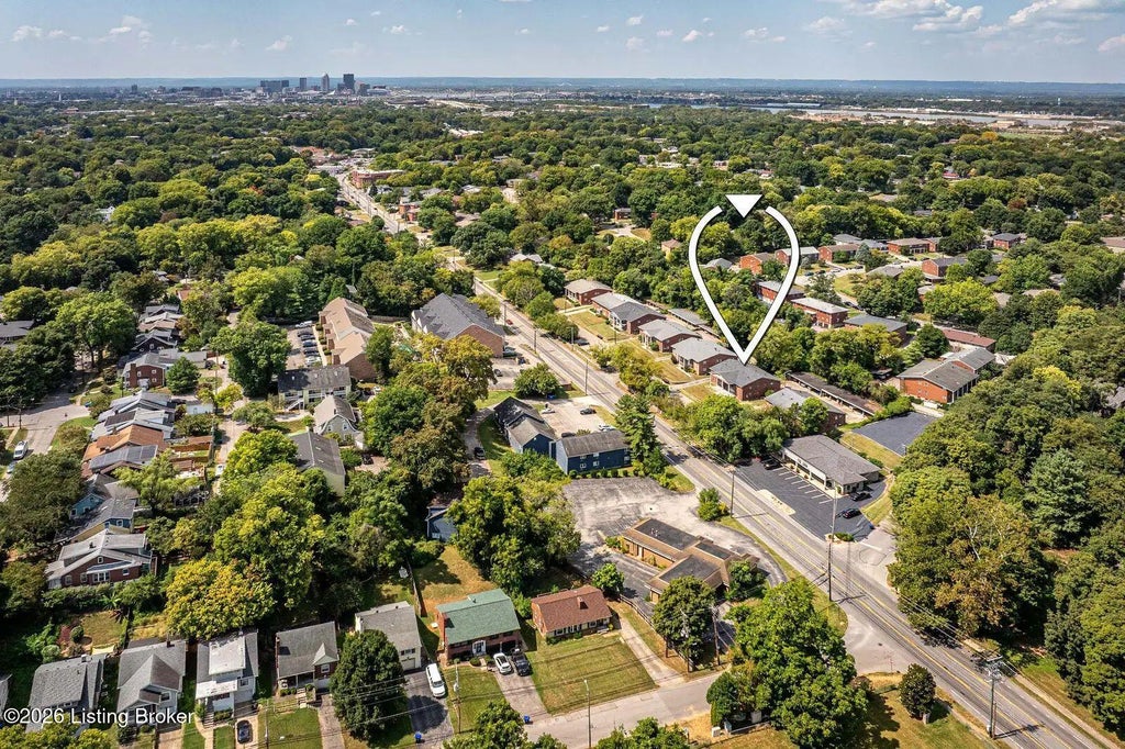 Photo of 2739 Brownsboro Rd, Louisville, KY 40206 (MLS # 1728474)