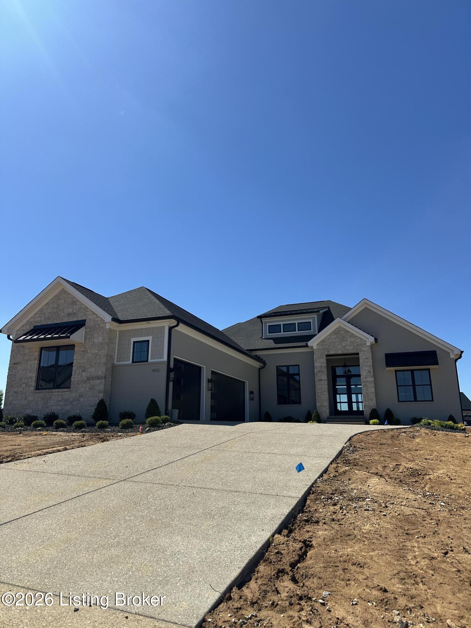 4002 Paramont Commons