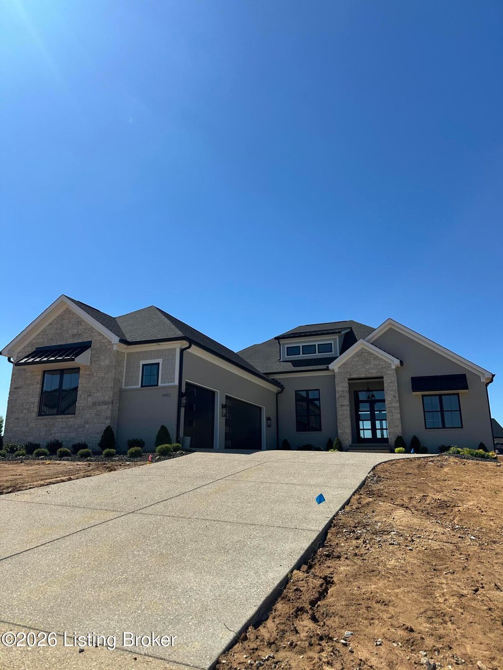 Photo of 4002 Paramont Commons, Prospect, KY 40059 (MLS # 1713650)