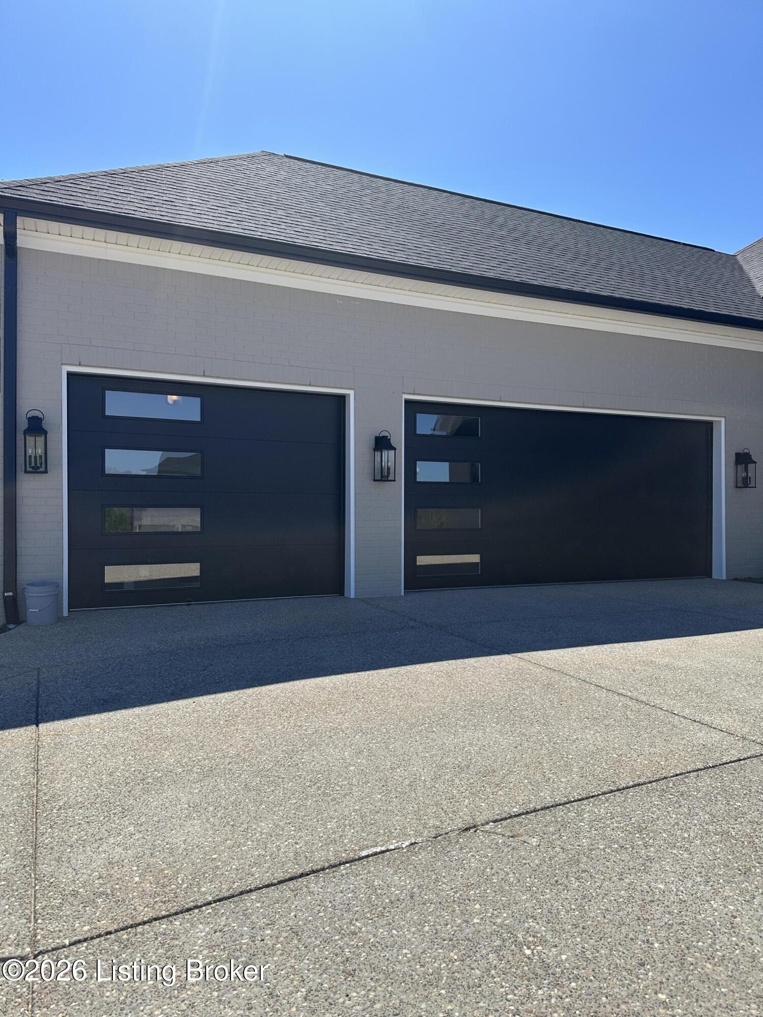 4002 Paramont Commons