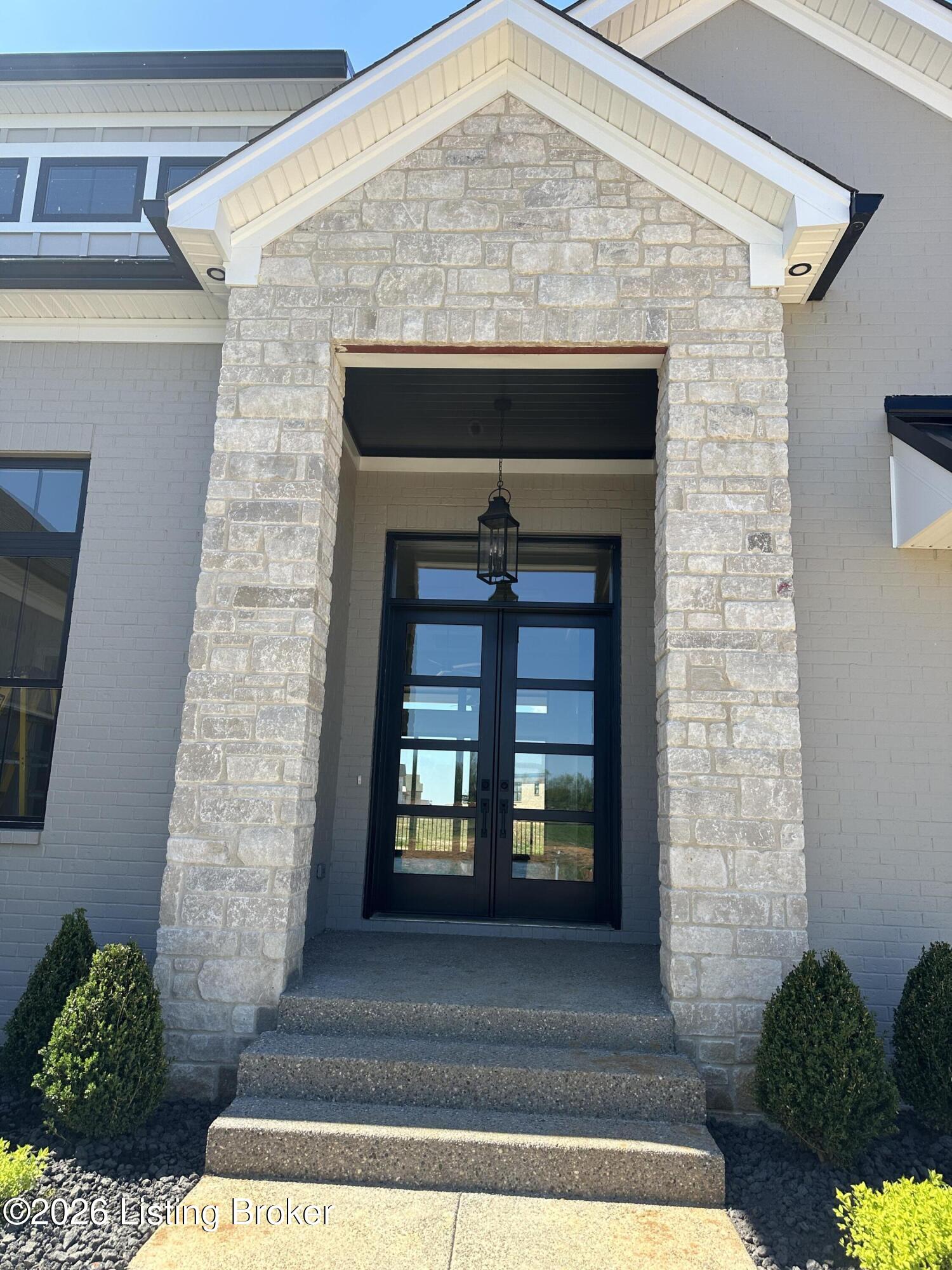 4002 Paramont Commons