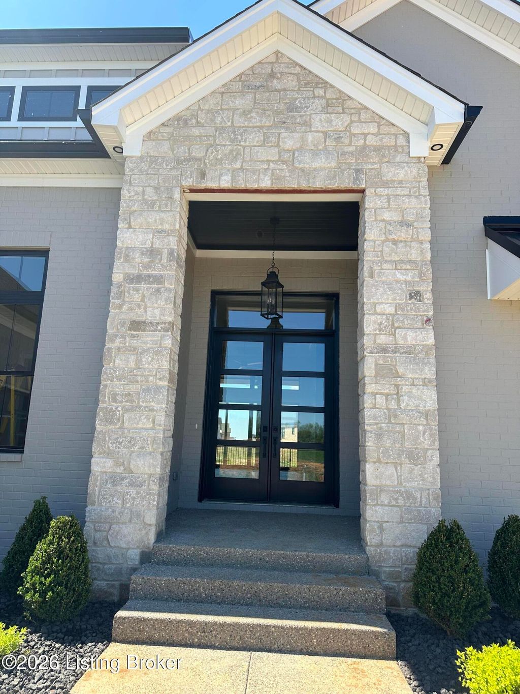 Photo of 4002 Paramont Commons, Prospect, KY 40059 (MLS # 1713650)