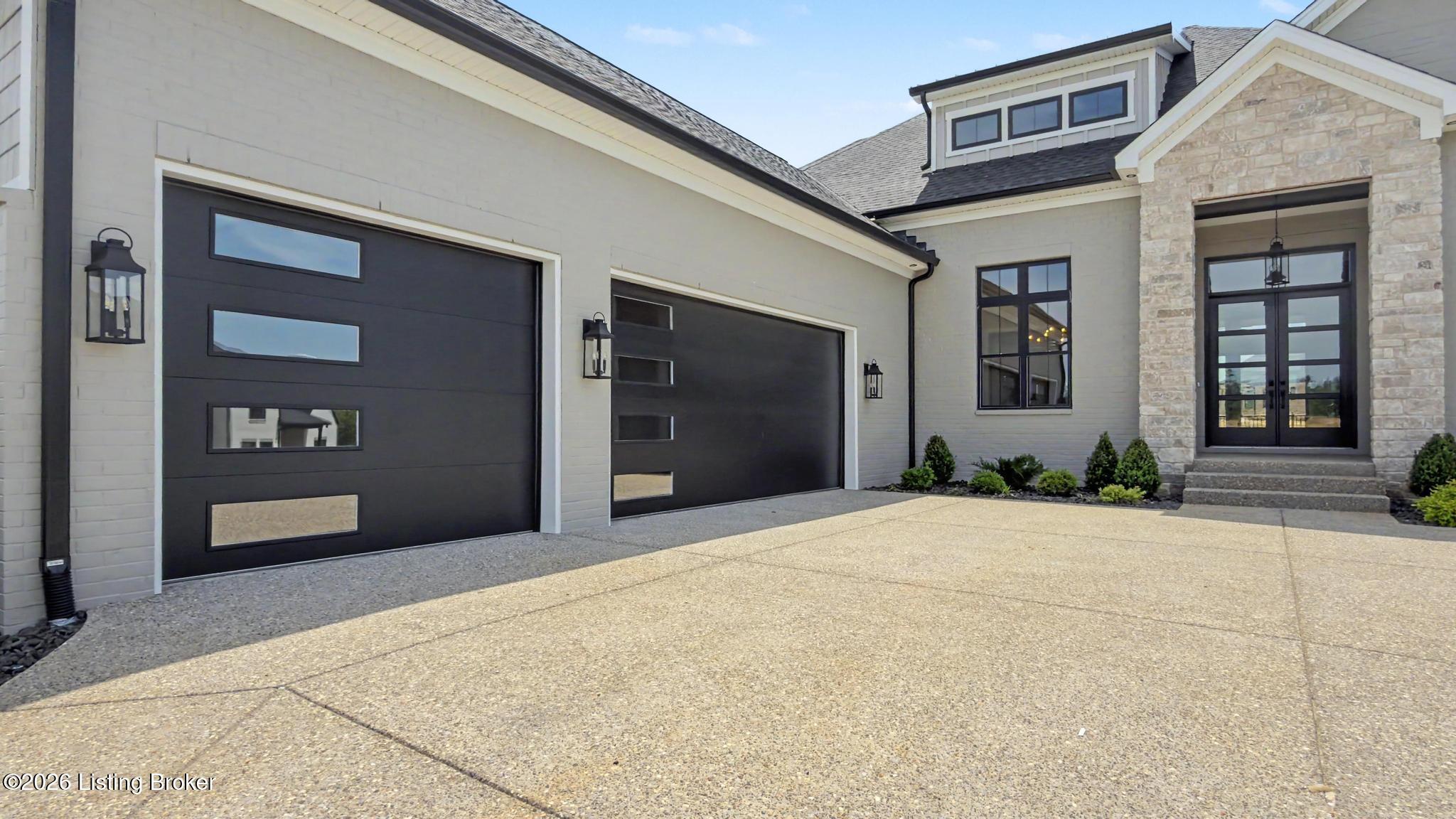 4002 Paramont Commons