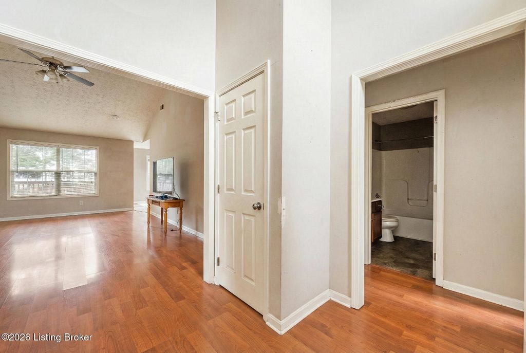 Photo of 179 Swan Way, Taylorsville, KY 40071 (MLS # 1707299)