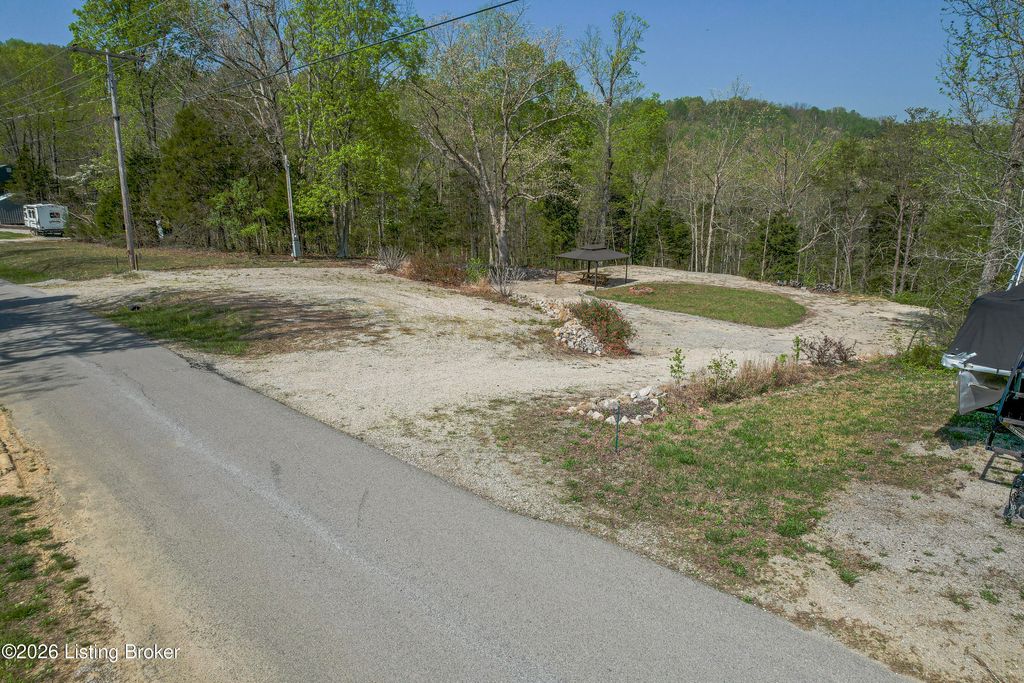 Photo of 100 Autumn Ridge Rd, Falls Of Rough, KY 40119 (MLS # 1714609)
