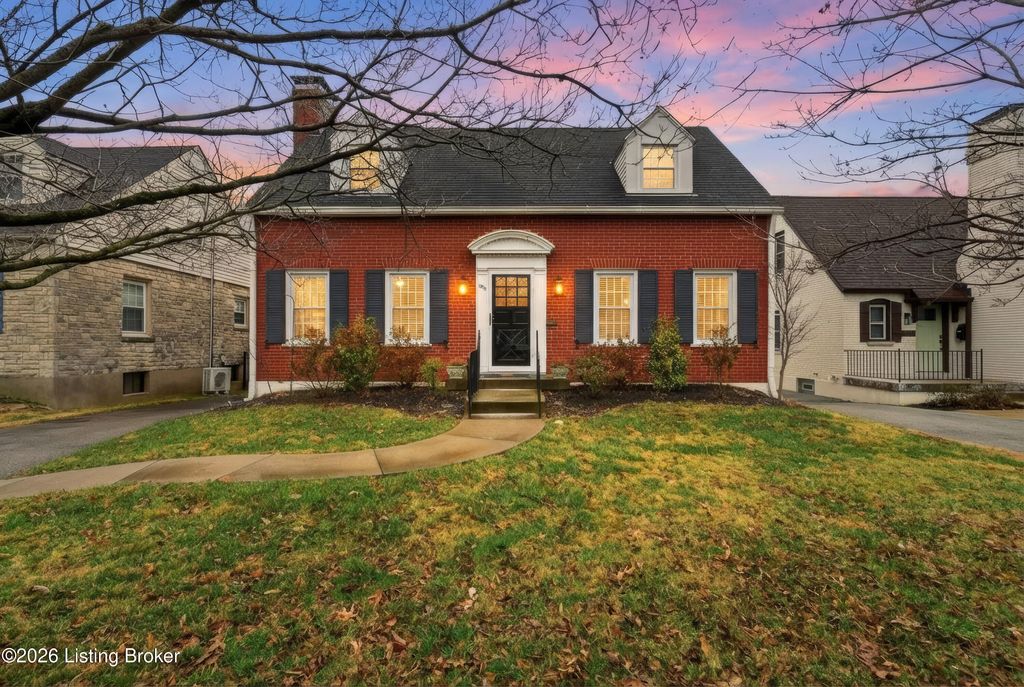 Photo of 1908 Strathmoor Blvd, Louisville, KY 40205 (MLS # 1707661)