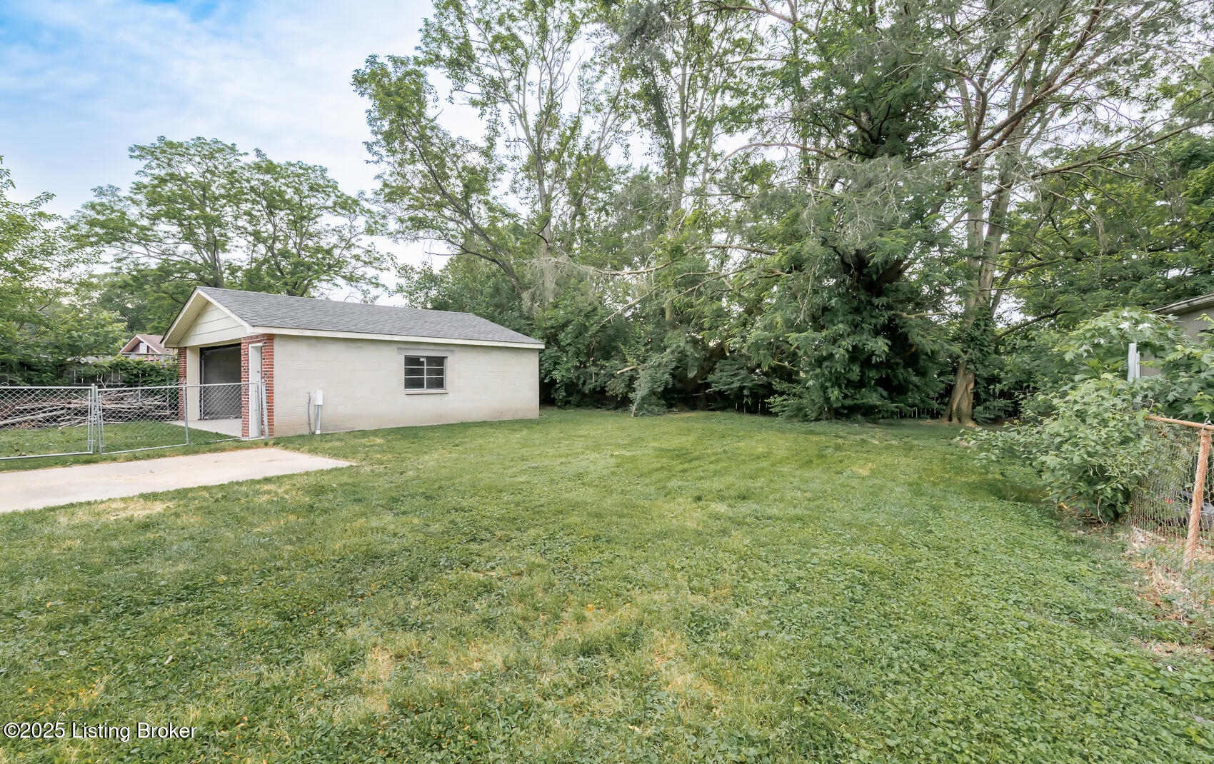 3009 Huberta Dr, Louisville, Pennsylvania image 7
