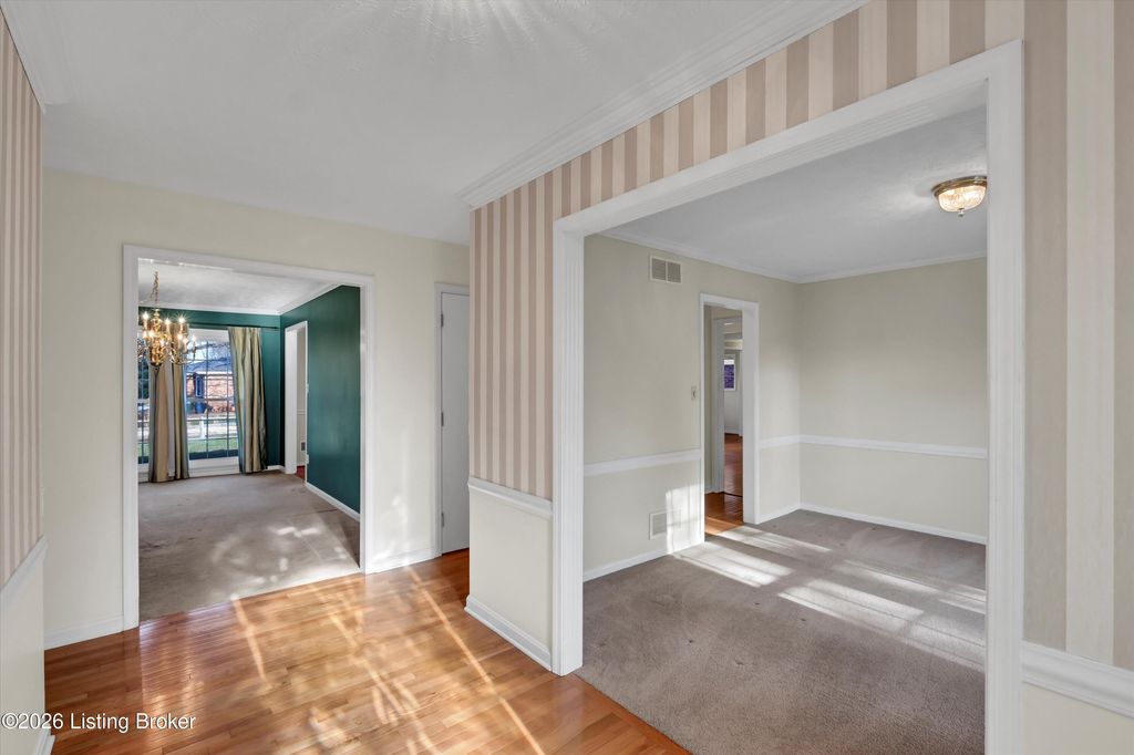 Photo of 10509 Lawrencekirk Ct, Louisville, KY 40243 (MLS # 1706580)