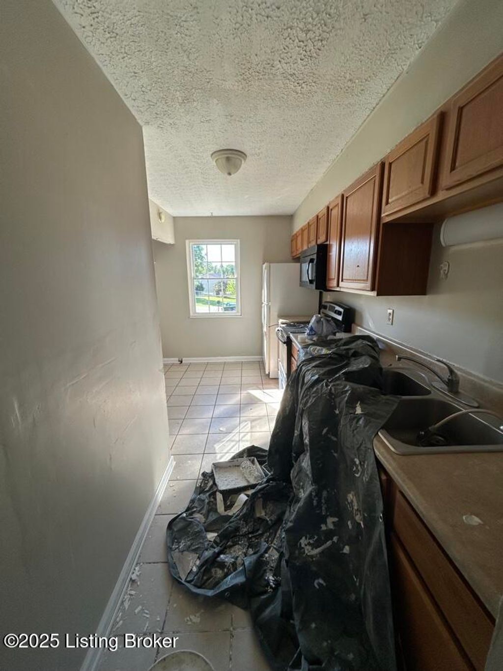 Photo of 1329 Bramblett blvd Blvd, Radcliff, KY 40160 (MLS # 1700189)