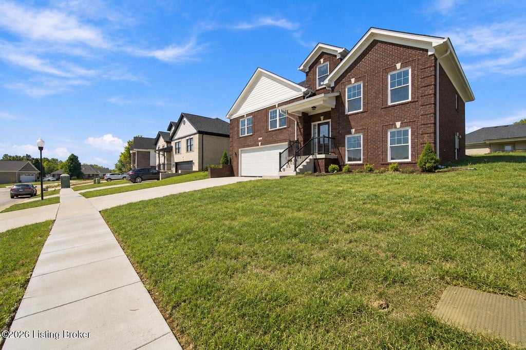 Photo of 219 Bischoff Way, Shepherdsville, KY 40165 (MLS # 1729240)