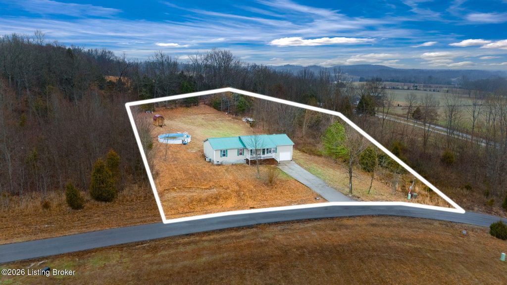 Photo of 65 Windsor Way, Smiths Grove, KY 42171 (MLS # 1707870)