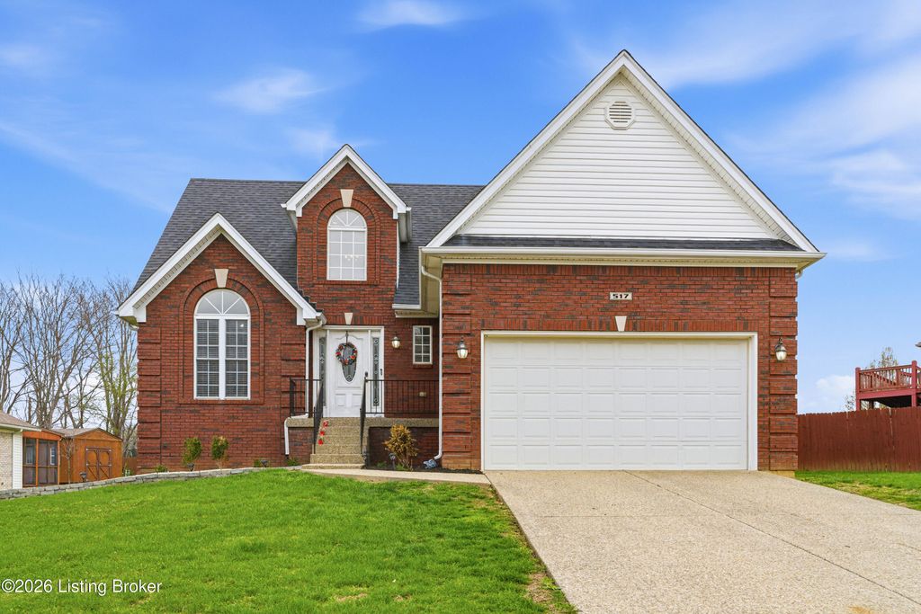 Photo of 517 Chieftain Dr, Louisville, KY 40118 (MLS # 1712259)