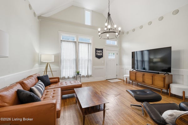 963 S SHELBY ST, LOUISVILLE, KY 40203 - Image c2051ef72dbb8a49daa801efe30bd23b/727564647