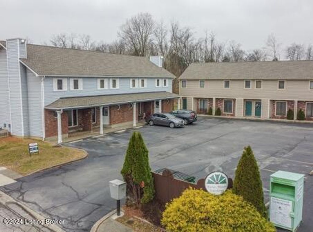 Photo of 3509 Tabor Ct #3, New Albany, IN 47150 (MLS # 1711737)