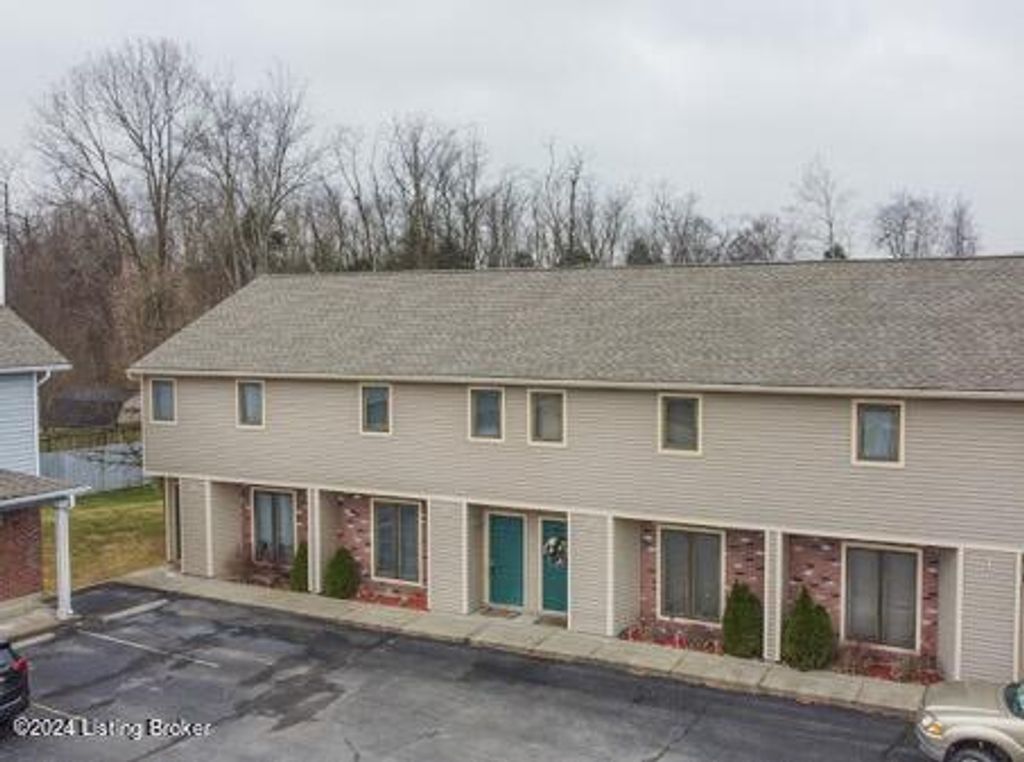 Photo of 3509 Tabor Ct #3, New Albany, IN 47150 (MLS # 1711737)