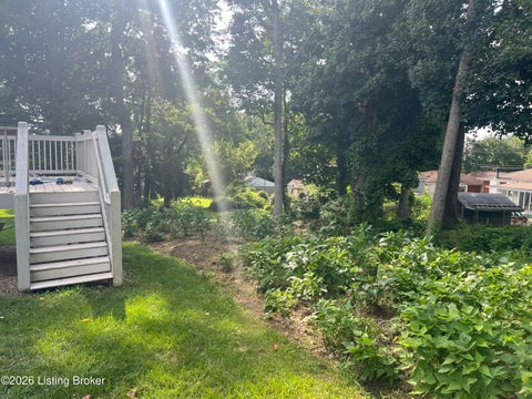 Tiny photo for 6107 Ledgerock Cove Pl, Louisville, KY 40219 (MLS # 1728963)