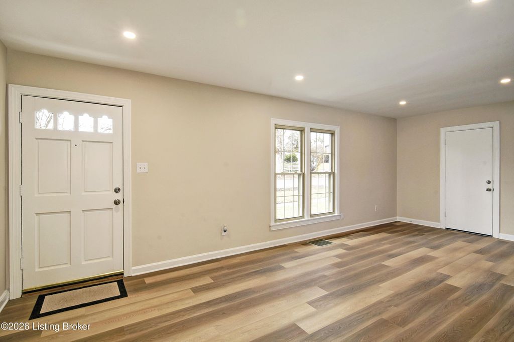 Photo of 3047 Bon Air Ave, Louisville, KY 40205 (MLS # 1709867)