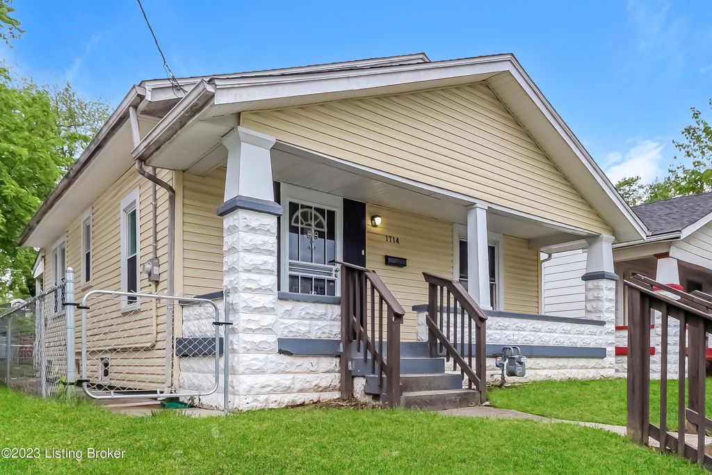 Photo of 1714 W Hill St, Louisville, KY 40210 (MLS # 1704344)