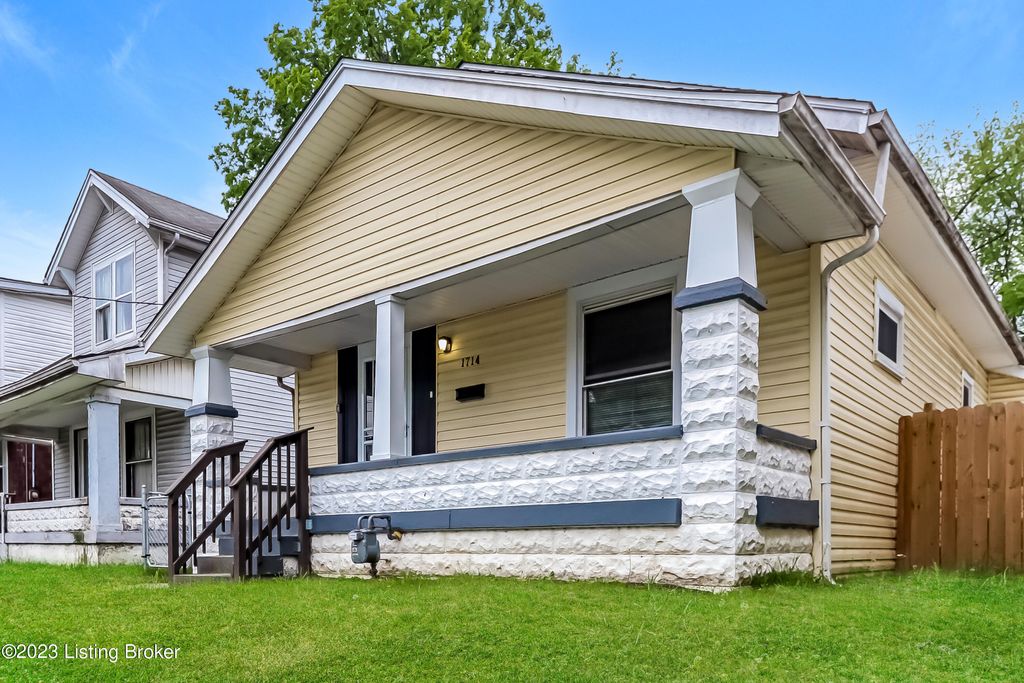 Photo of 1714 W Hill St, Louisville, KY 40210 (MLS # 1704344)