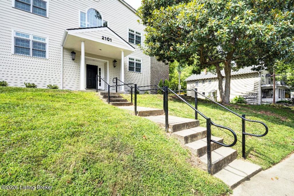 Photo of 2101 Speed Ave #6, Louisville, KY 40205 (MLS # 1710497)