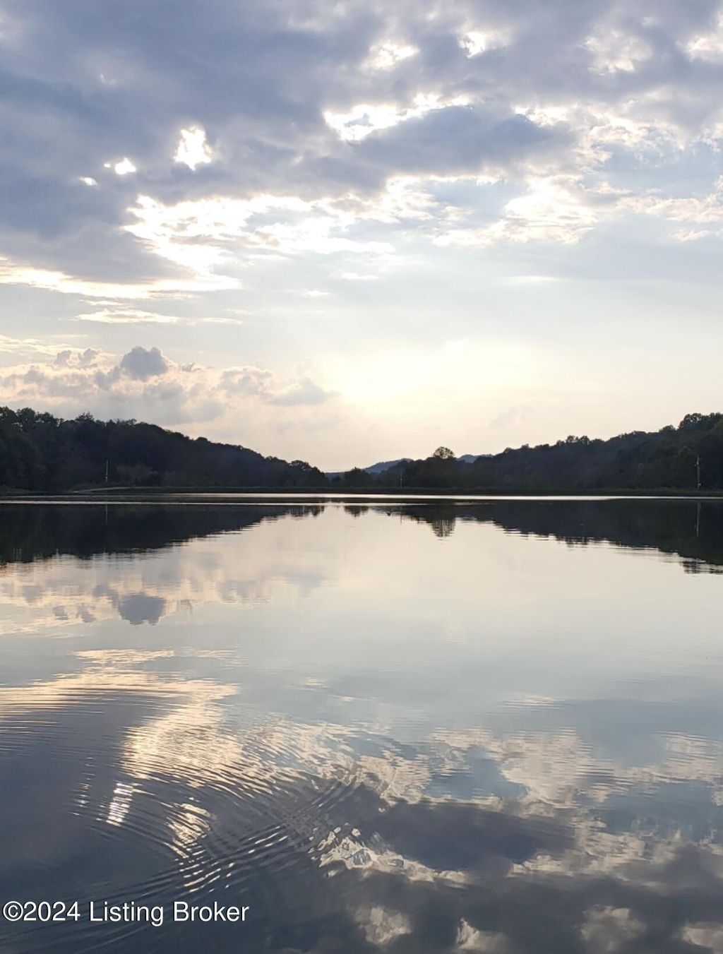 Photo of 248 Maple Ct, New Haven, KY 40051 (MLS # 1704816)