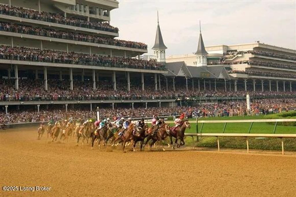 Photo of 4501 S S 6th St #48, Louisville, KY 40214 (MLS # 1704061)