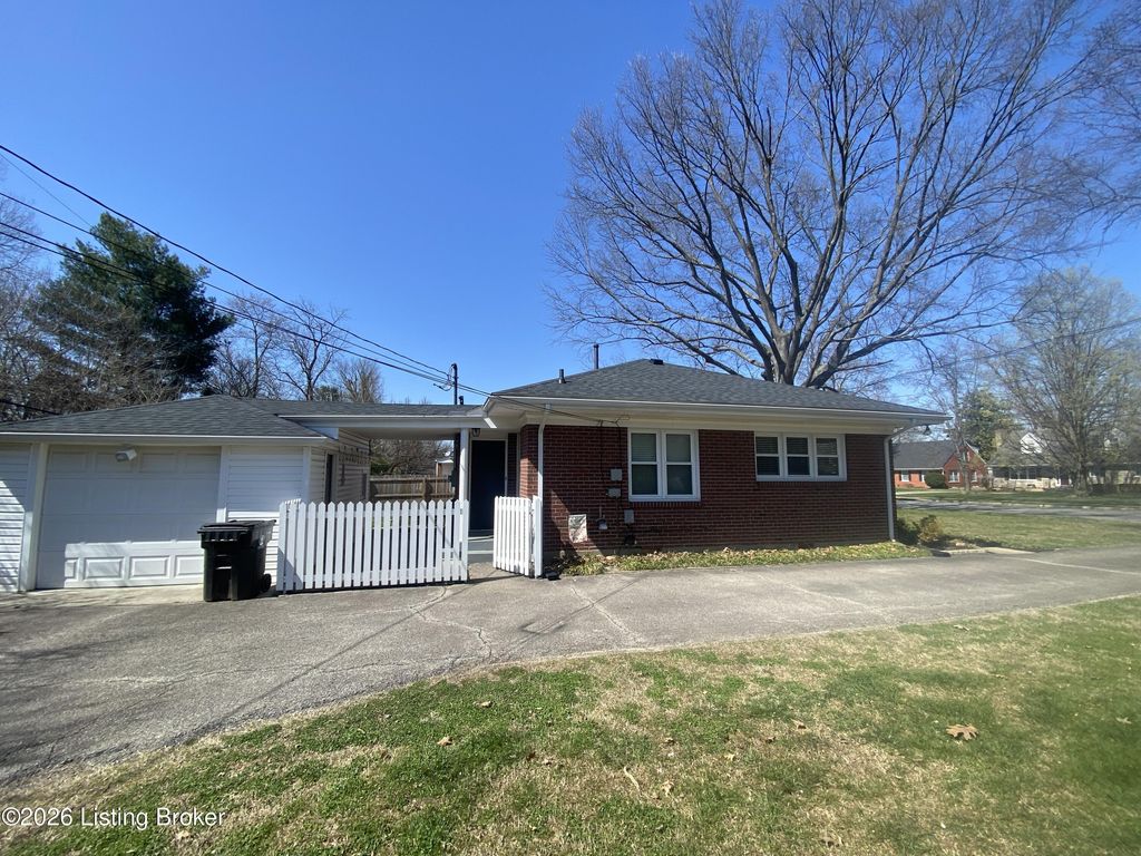 Photo of 2518 Browns Ln, Louisville, KY 40220 (MLS # 1710652)