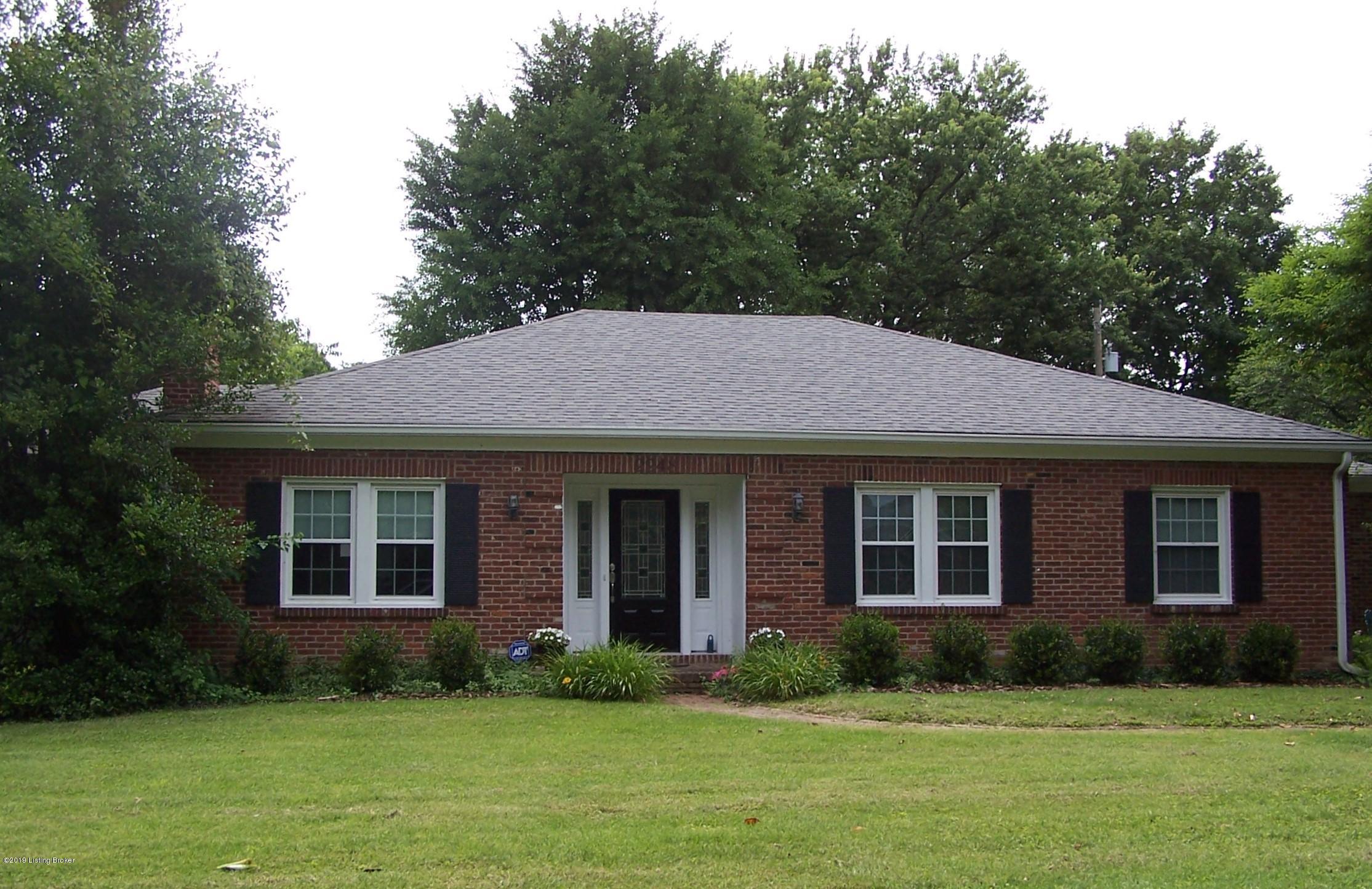 Photo 1 of 29 — 2248 Wynnewood Cir, Louisville, KY 40222