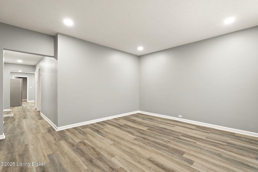 Photo of 2222 Duncan St, Louisville, KY 40212 (MLS # 1705264)