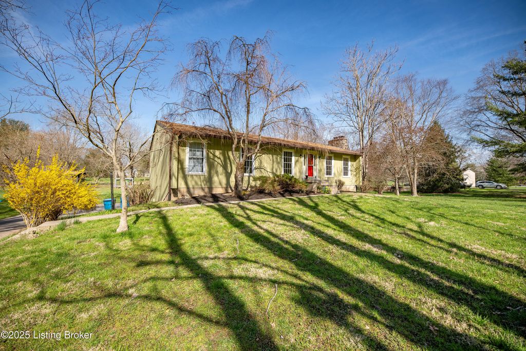 Photo of 1912 N Rose Island Rd, Prospect, KY 40059 (MLS # 1697169)