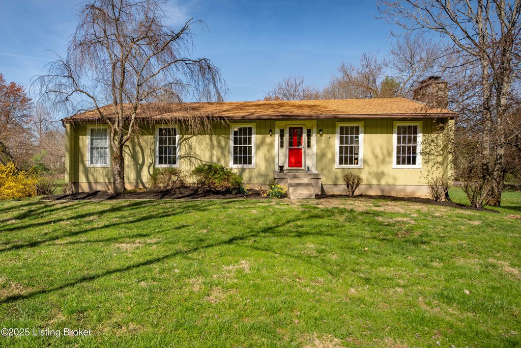 Photo of 1912 N Rose Island Rd, Prospect, KY 40059 (MLS # 1697169)