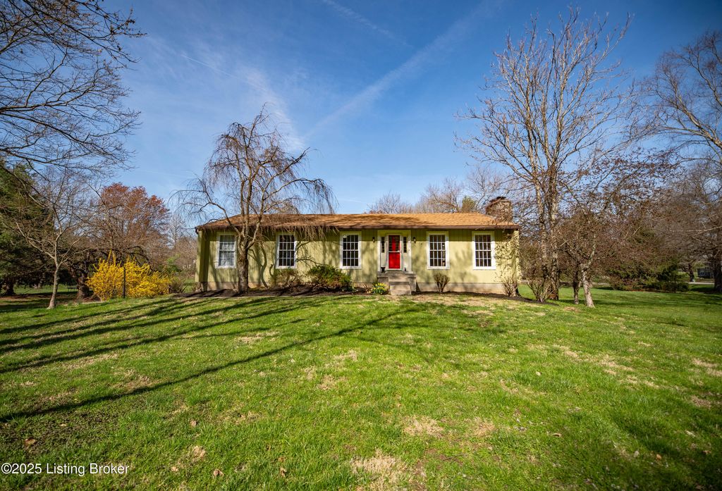 Photo of 1912 N Rose Island Rd, Prospect, KY 40059 (MLS # 1697169)
