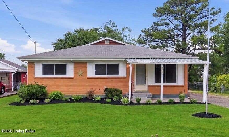 Photo of 9622 Maple Rd, Louisville, KY 40229 (MLS # 1721230)