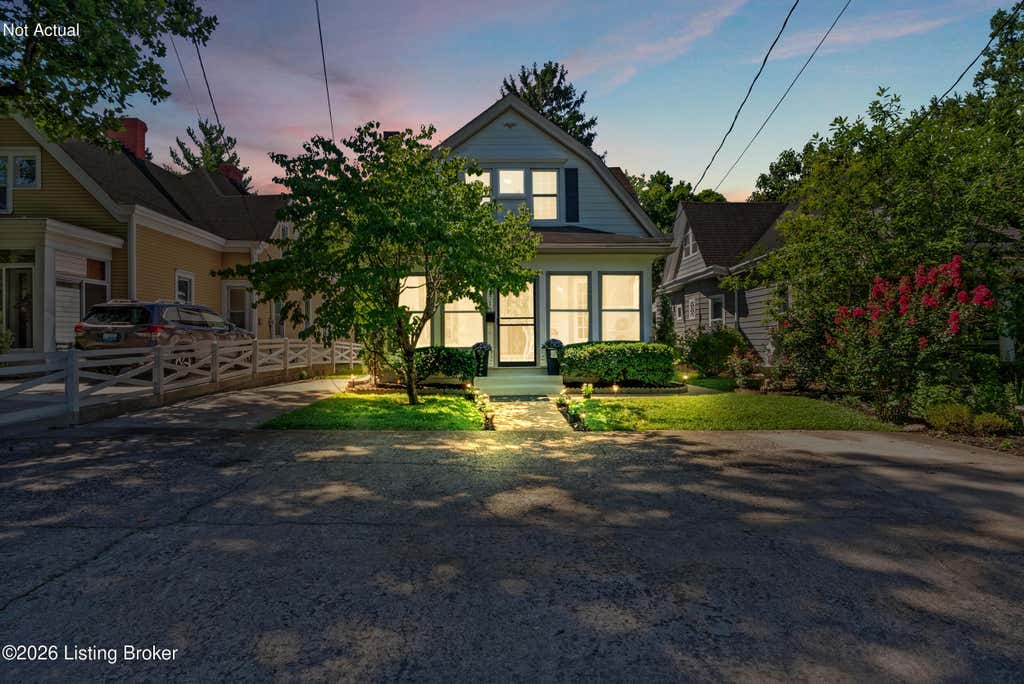 Photo of 2716 Victor Pl, Louisville, KY 40206 (MLS # 1724828)